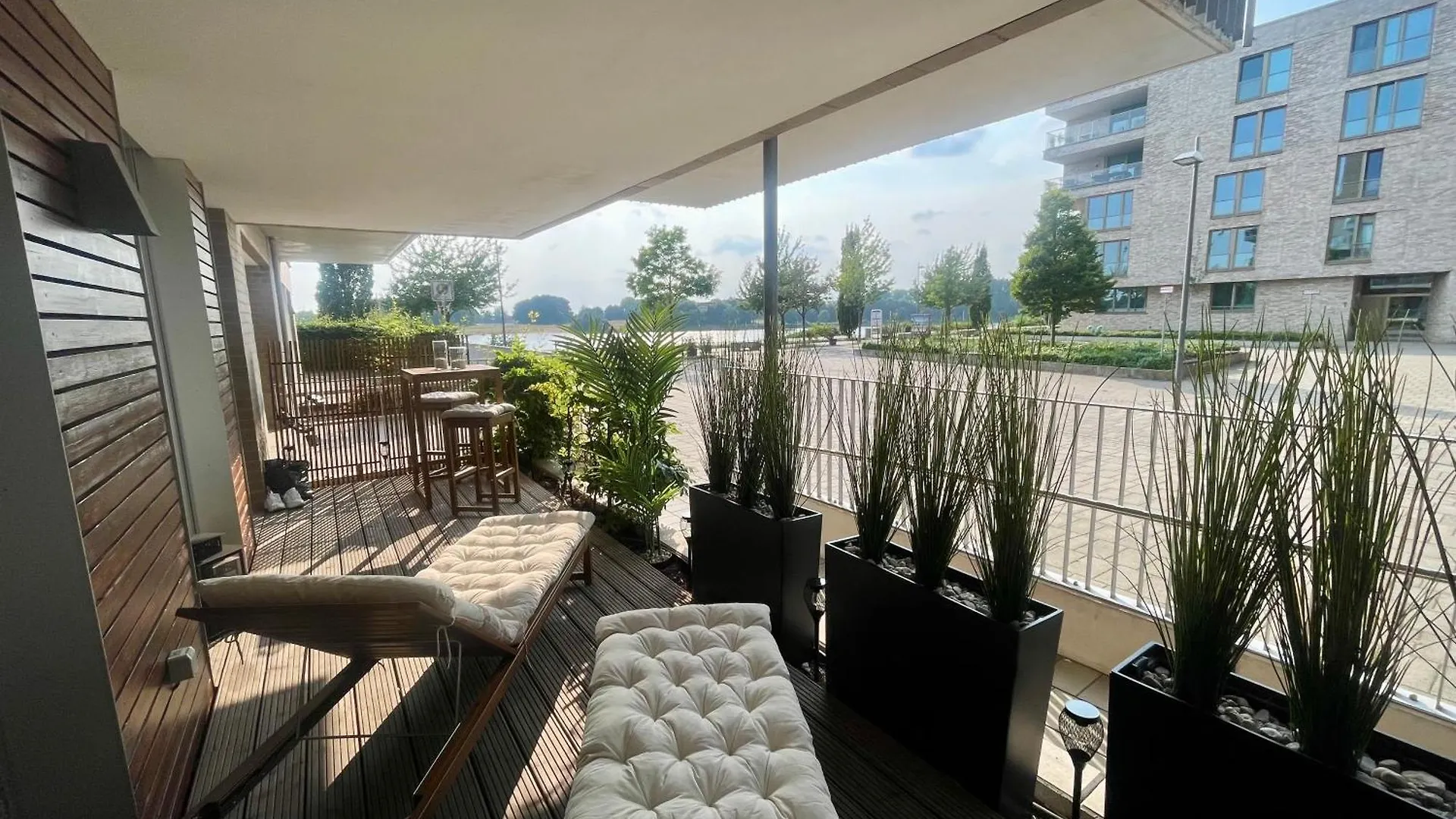 Modern Weserblick Apartment Brema